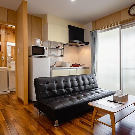 Guest House Kawamitsu Miyakojima  ภายนอก รูปภาพ