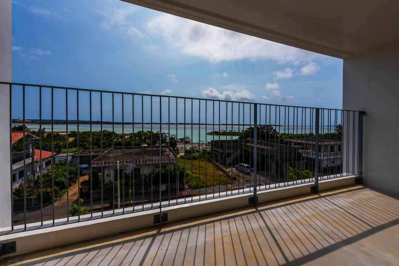 Guest House Kawamitsu Miyakojima  ภายนอก รูปภาพ