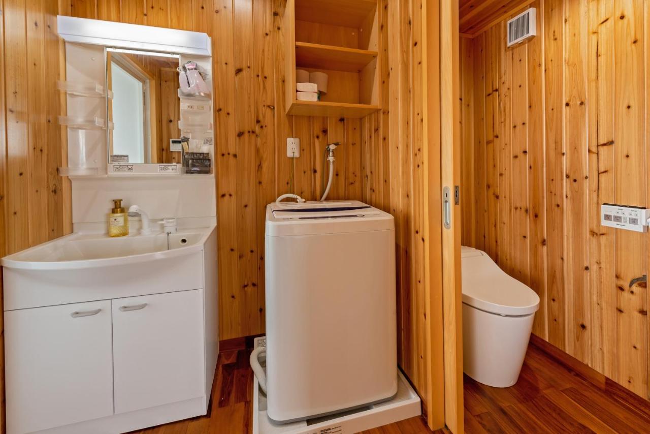 Guest House Kawamitsu Miyakojima  ภายนอก รูปภาพ