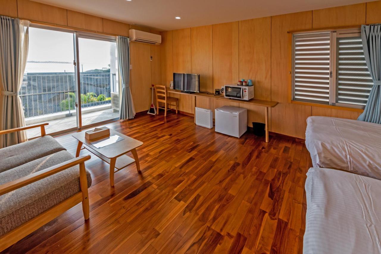 Guest House Kawamitsu Miyakojima  ภายนอก รูปภาพ